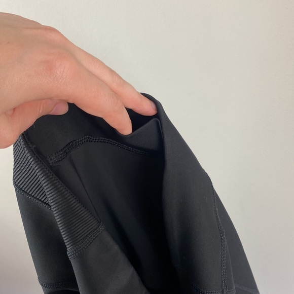 Ivy Park “Y” Black Cropped High Waist  Leggings Size L - Picture 14 of 15